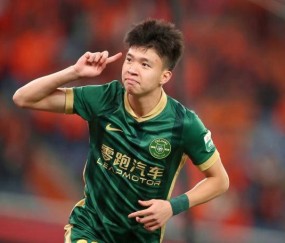 王钰栋超越武磊！欧洲豪门竞相抢夺，有望登陆英超或德甲