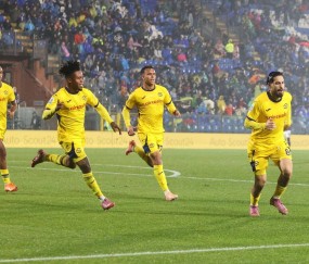 3-1，38岁法布雷加斯发威：率队8场不败，反超国米，逼近意甲前三